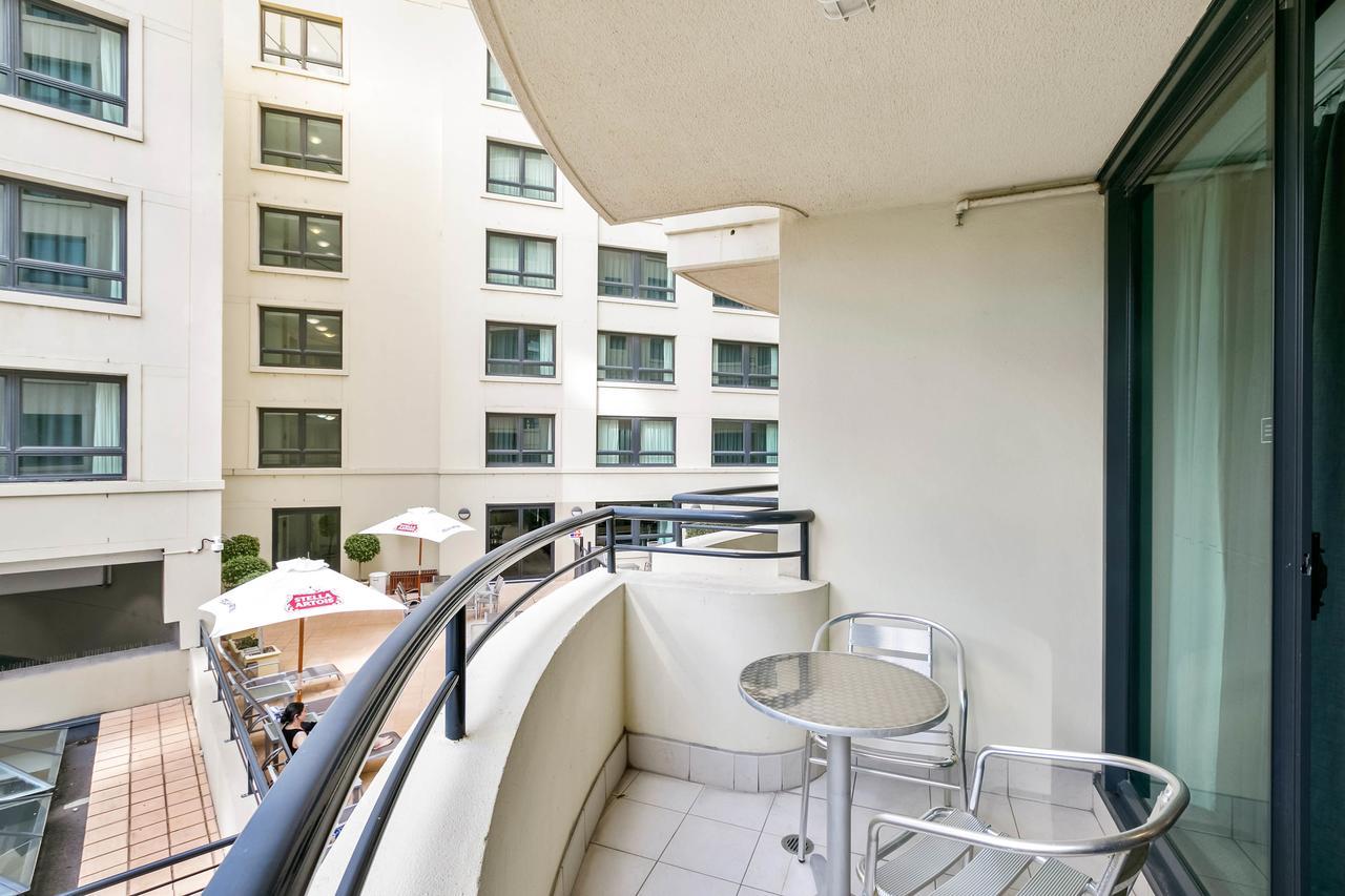 Aparthotel Mantra Parramatta Sídney Exterior foto
